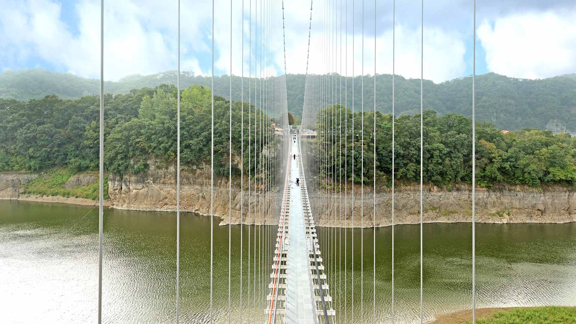 생태공원으로 변신한 '옥정호 붕어섬'…420ｍ 출렁다리로 연결